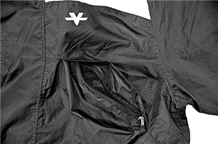 Viaterra P300 price, rain jacket review, details, performance – Introduction